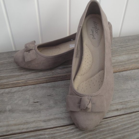 Dexflex Comfort Taupe Faux Suede Flats with bows 10W - Picture 2 of 8